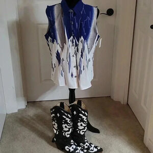 Brooks and Dunn collection sleeveless western shirt